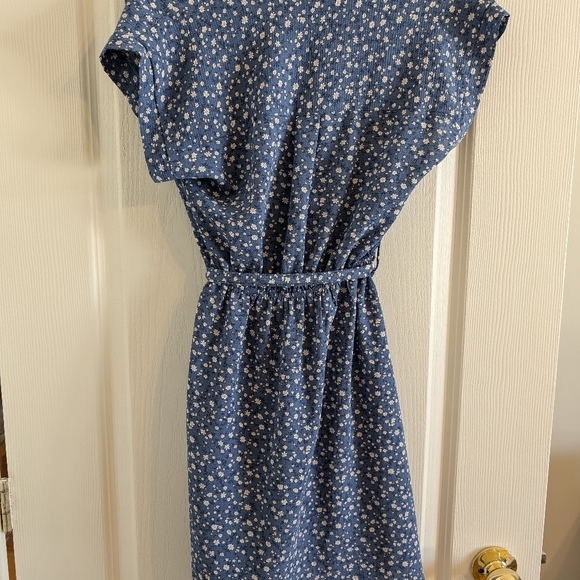 Summer dress - Picture 3 of 3